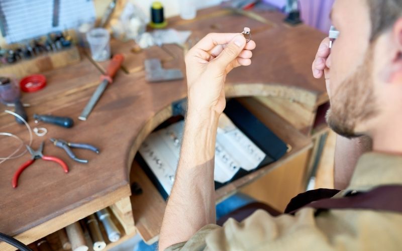 Sự khác biệt giữa thẩm tra và thẩm định